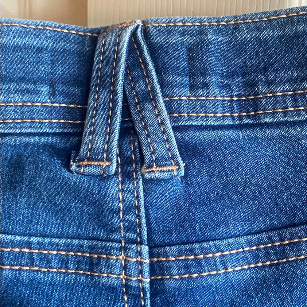 Angels Forever Young NWT 5-Pocket 360’ Sculpt Stretch Denim Jeans Shorts - Picture 7 of 16